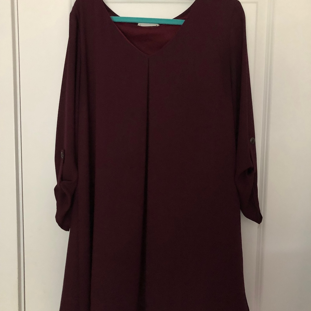Lush burgundy shift dress v neck 3/4 sleeves